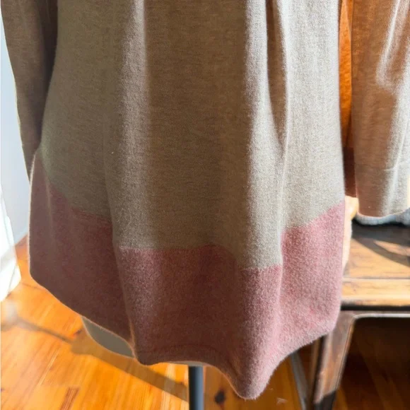 Angel Of The North Beige Sweater with Pink Hem - Picture 4 of 6